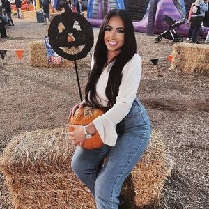 Meet your Posher, Destiny